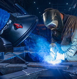 Sustentabilidade e Responsabilidade Ambiental | As soluções da Nederman não apenas protegem as pessoas, mas também contribuem para a sustentabilidade ambiental. Entre os principais benefícios estão: