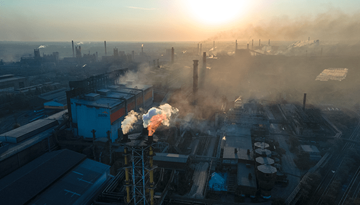 Contaminação do ar na indústria: saiba como minimizar os impactos para a sua equipe