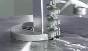 Brochamento: essa operação utiliza a brochadora ou a brochadeira. 