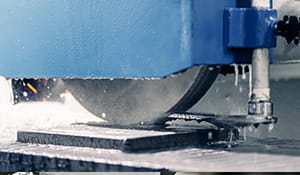 Retifica - esse procedimento normalmente é usado para nivelar a superfície.