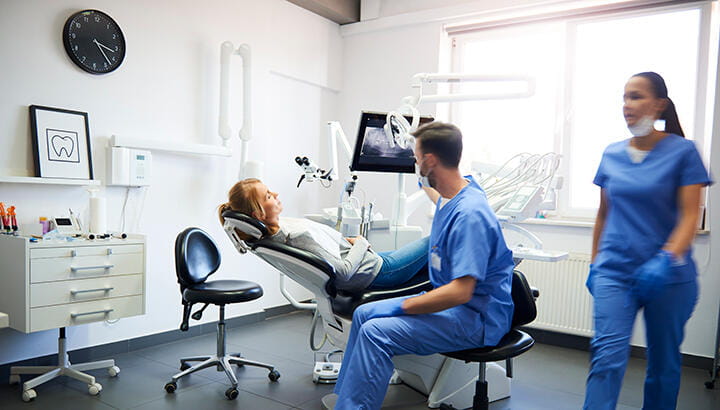 Extraction des aérosols de processus pour dentistes 