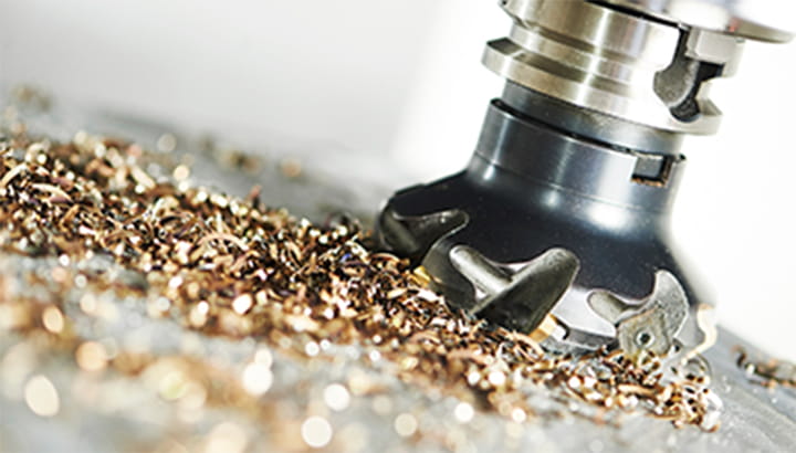 Chip management and coolant recycling